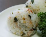 梅とワカメとごまの☆オイルおにぎり作り方4写真