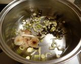 ハチク（淡竹）と霜降りシメジの味噌汁作り方5写真