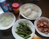 簡単！アスパラとウィンナーの炒めご飯作り方2写真
