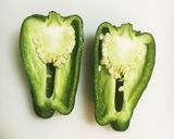 簡単！気持ちいい〜ピーマンの種の取り方♥作り方1写真