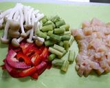 簡単！アスパラとムネ肉のうどん出汁炒め作り方1写真