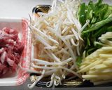 モヤシ・じゃが芋・ピーマンの細切り炒め♪作り方1写真