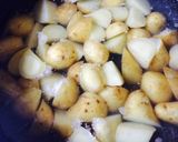 簡単常備菜★じゃがいものトマみそ炒め作り方1写真