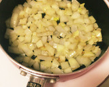 家庭で本格ピラフ！炒めてから炊飯器へ☆作り方1写真