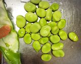 プチトマトと空豆のクミン炒め作り方1写真