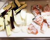 塩鮭とナスの甘酢あんかけ作り方1写真