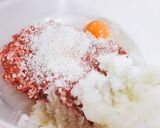 簡単!トマトのせチーズハンバーグ作り方2写真