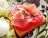 全粒粉パンでオープンサンド☆生ハムトマト作り方3写真