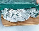 ポテトとにんじんを添えたローストチキン作り方16写真