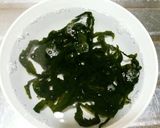 ワカメと新玉ねぎのおかずサラダ作り方1写真