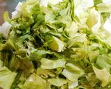 レタス丸ごと1個食べちゃおう！なサラダ♪作り方1写真