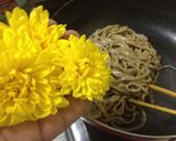 お蕎麦カルボナーラ菊の花風味作り方5写真