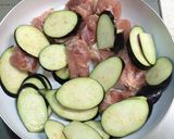 ご飯泥棒！鶏肉と夏野菜のごま味噌和え作り方3写真