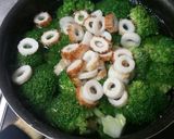 ブロッコリーと竹輪のゴマ油和え☆お弁当◎作り方3写真