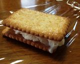 お手軽満腹☆ココナッツサブレアイス作り方3写真
