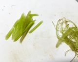 フキとサクサク油揚げのガーリックパスタ作り方2写真