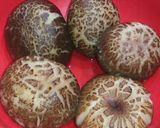 干し椎茸と鶏の旨味たっぷり☆和スープ作り方1写真