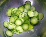 きゅうりとワカメと玉ねぎで酢！作り方1写真