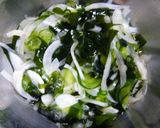 きゅうりとワカメと玉ねぎで酢！作り方4写真