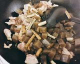 鶏肉こんにゃくごぼう作り方1写真
