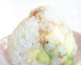 うめ～♡アボカドチーズおにぎり作り方2写真