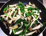 簡単☆かぶの葉と水菜の炒め煮作り方2写真