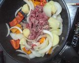 イタリアンジャガイモと彩野菜の牛肉炒め作り方3写真