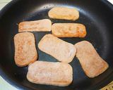 お弁当にも♪スパムアボカドマヨおにぎり作り方1写真
