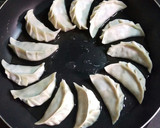 絶品！やわらかジューシー餃子☆作り方8写真