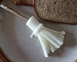 さけるチーズでホウキ作り方4写真
