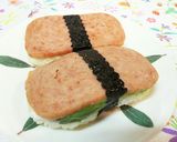 お弁当にも♪スパムアボカドマヨおにぎり作り方6写真