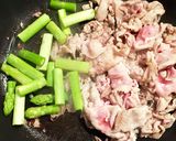 簡単！豚肉とアスパラのニンニク味ポン炒め作り方2写真