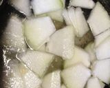 餃子と冬瓜のピリ辛中華スープ。作り方2写真