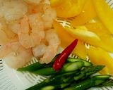 海老とアスパラとパプリカのパスタ作り方1写真