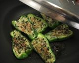 餃子のタネの余りでピーマンの肉詰め作り方3写真