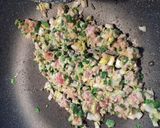 餃子リメイク！残った餃子の具で卵焼き作り方1写真