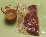 豚肉ともやしの醤油麹炒め作り方1写真