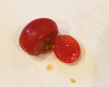 かわいい！ミニトマトで作るウサギちゃん作り方3写真