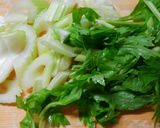 簡単！セロリとじゃが芋と舞茸のスープ☆作り方2写真
