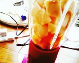りんごとマンゴーのスムージー作り方1写真