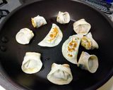 残った餃子の皮で★キムチ納豆餃子作り方4写真