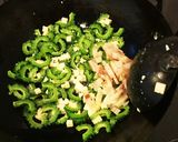 塩漬け豚バラ肉のゴーヤチャンプルー作り方8写真