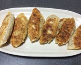 餃子の王将の生餃子でプチピザ作り方3写真