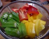 夏野菜と豚バラを炒めた温かいサラダ作り方2写真