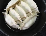 スキレットで熱々！お好み焼き餃子が美味♪作り方1写真