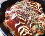 スキレットで熱々！お好み焼き餃子が美味♪作り方4写真