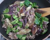 なすとピーマンの肉味噌そぼろあん炒め作り方4写真