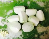 焦がしにんにくと玉ねぎのおろしポン酢がけ作り方1写真
