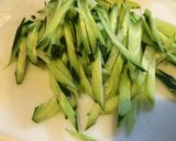 簡単！ベーコン、きゅうり、ちくわの和え物作り方4写真