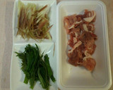 豚コマ＆香味野菜の簡単♡ごま生姜炒め♪作り方1写真